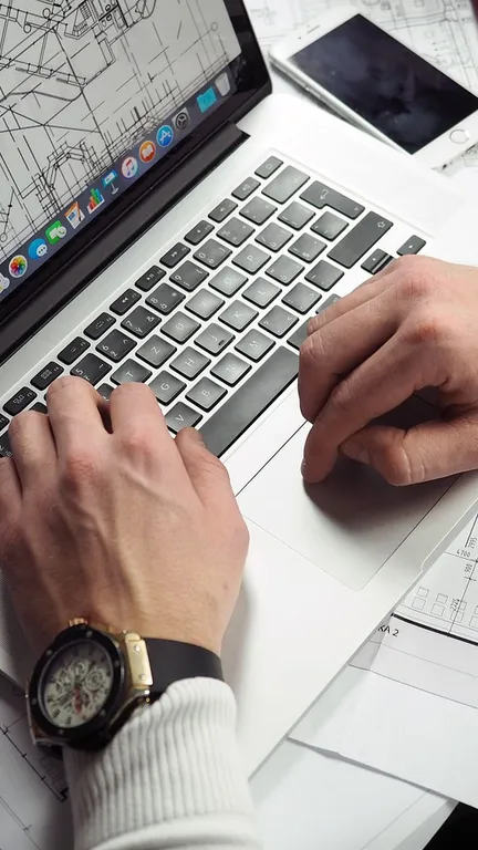 Plano de trabajo y planificación de un proyecto tecnológico